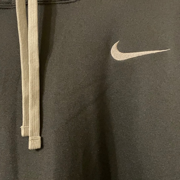 Nike Therma-Fit Hoodie - Picture 2 of 4
